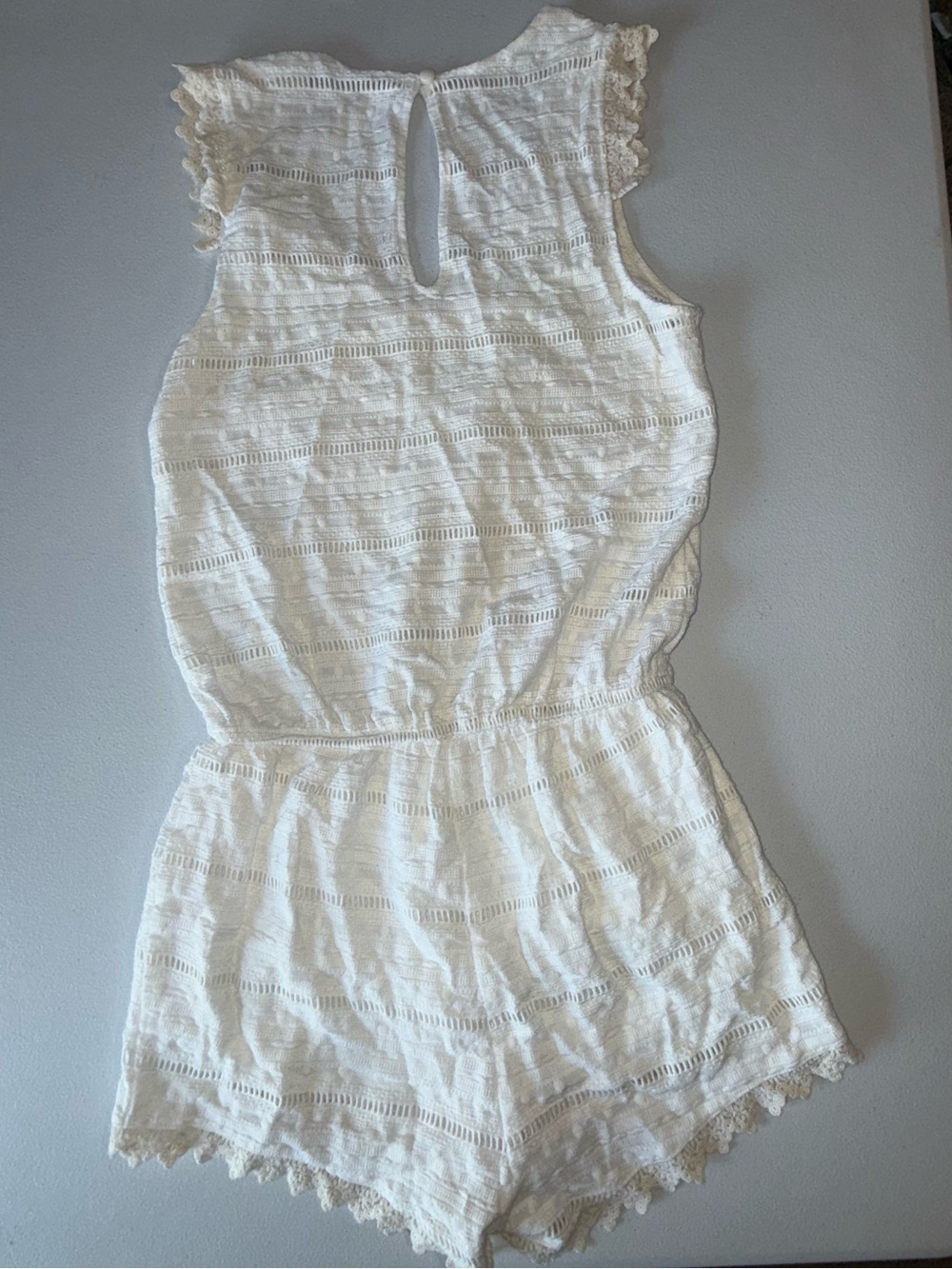 Glam Small White Tan Eyelet Lace Romper Crochet Trim Sleeveless Summer Boho - Picture 8 of 13